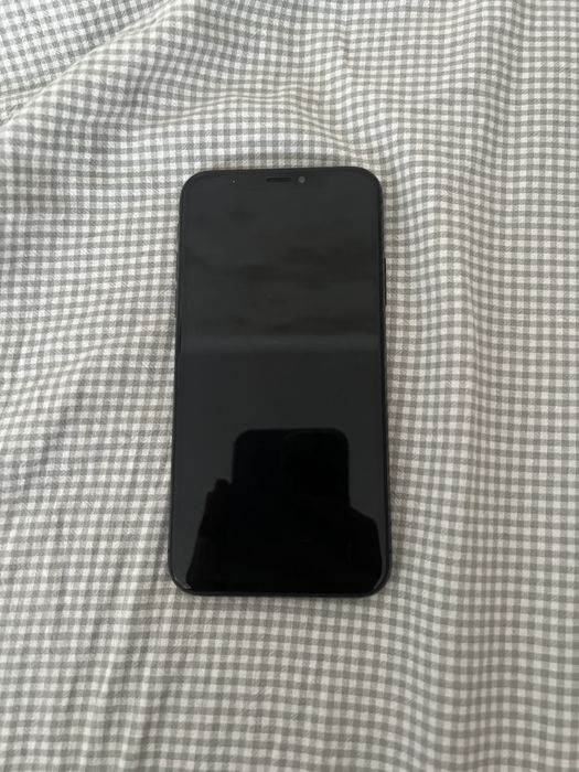 IPhone xc , Redmi 12 , Huawei p smart 2021