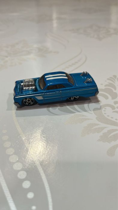 Машинки оригинал hot wheels