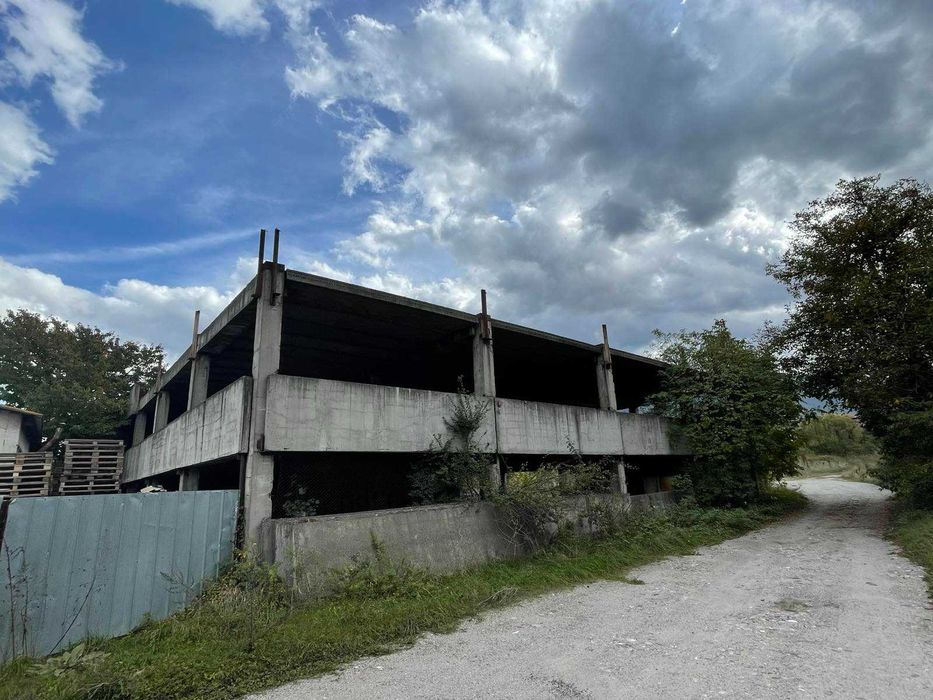 Продава се Промишлена сграда в Банско - 2340 кв.м за 150 €/кв.м - Снимка #5