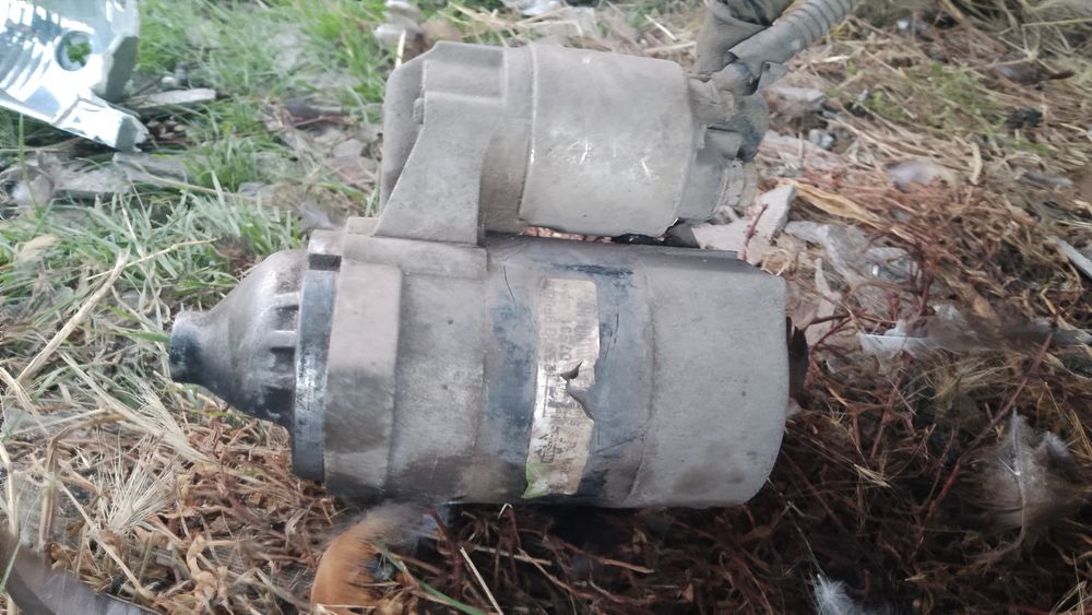 Стартер и генератор  с ниссан премьера Р 11