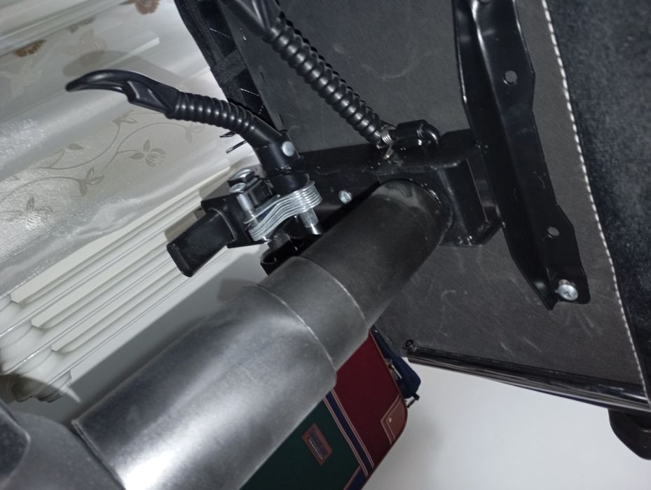 Vând scaun de gaming