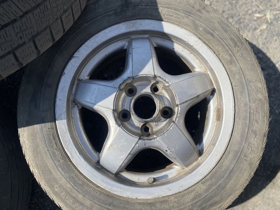 Титанка с покрышкой 15 размер