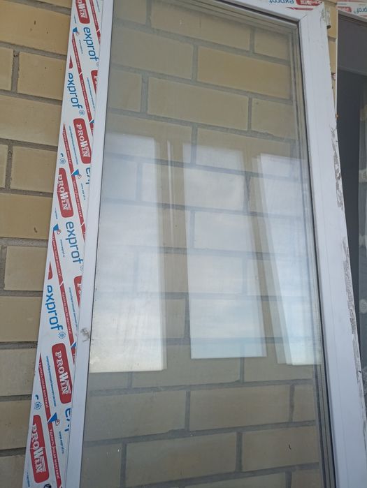 Продам двери балконные