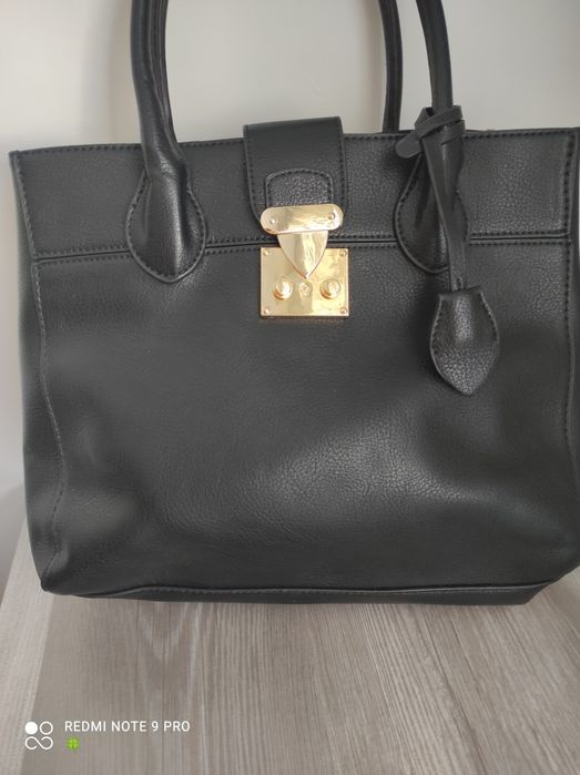 Дамска чанта - 13 лв.