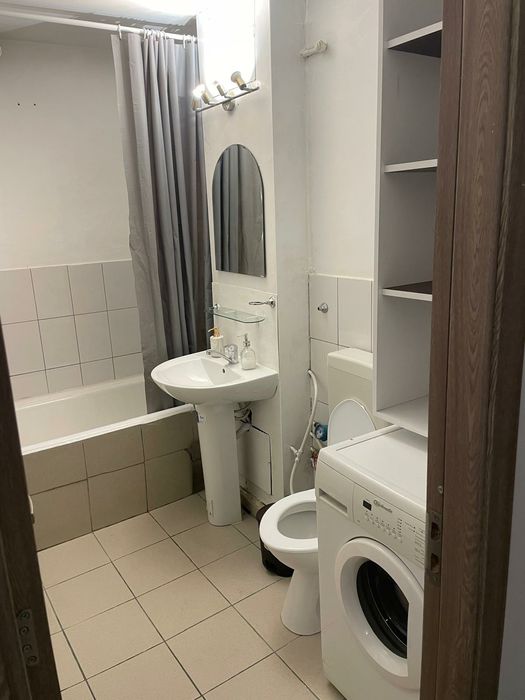 Garsonieră de închiriat