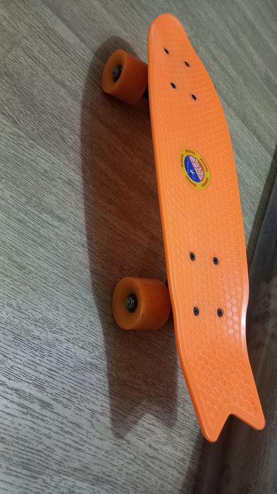 СКЕЙТ    новый  оранжевый