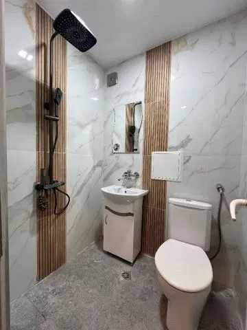 Ремонтиран двустаен апартамент в ж.к. Фондови жилища, гр. София