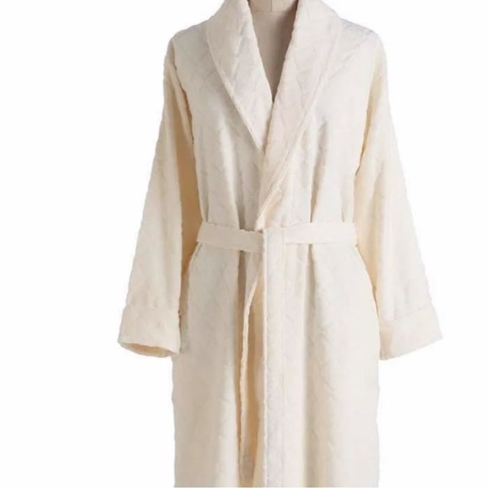 Продаю халаты Pavia