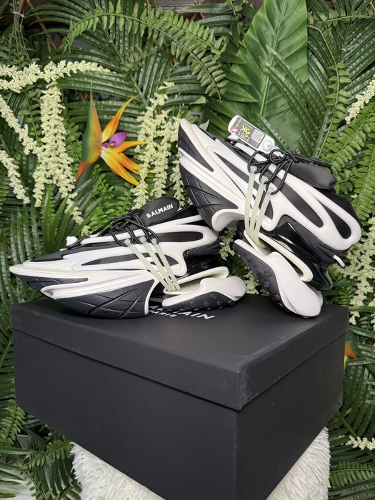 Balmain Unicorn Black White