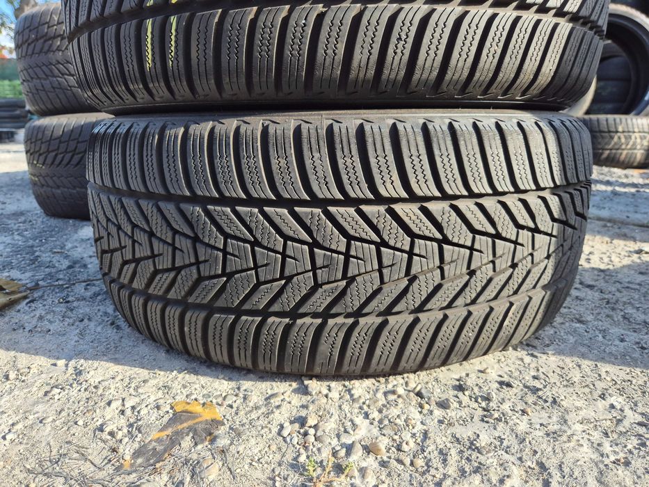 2 Anvelope de IARNA - 225/40/18 92V - HANKOOK Winter - CA NOI - DOT 2024 !