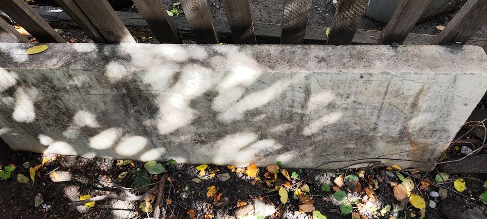 Плита  из мрамора.