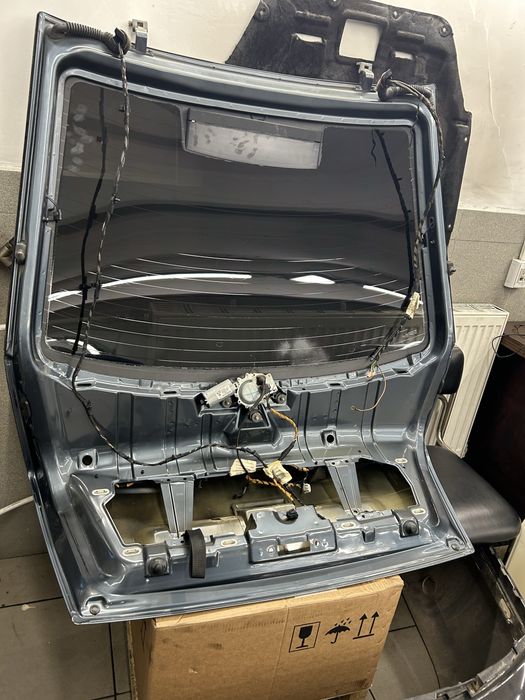 Заден капак и задна броня