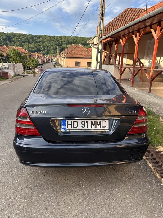 Mercedes e220 w211