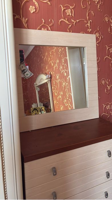 Спальный гарнитур