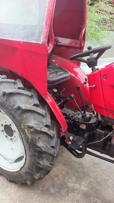 Tractor u445 de vie