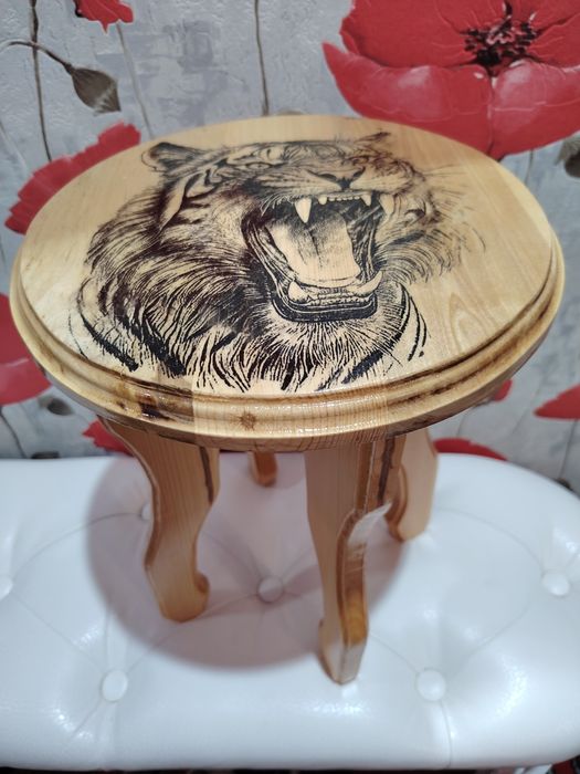 Стульчик! для прихожей и не только.