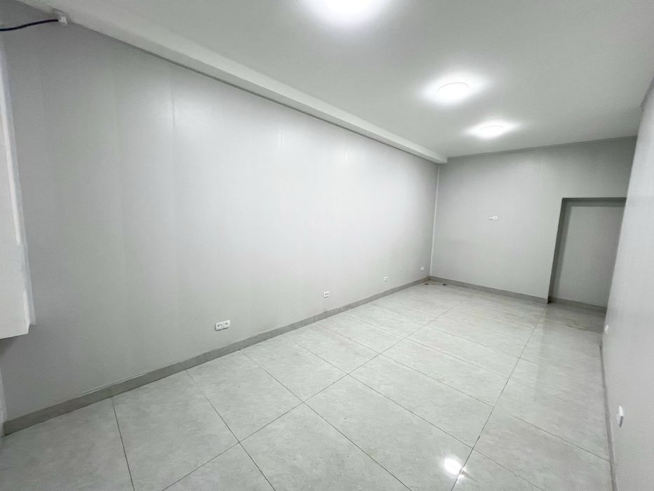 Аренда под офис недалеко Мирабад Авеню! 30м2 цоколный этаж! 400у.е