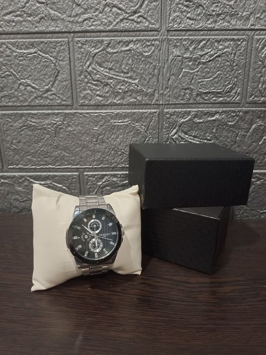 Продам отличные часы