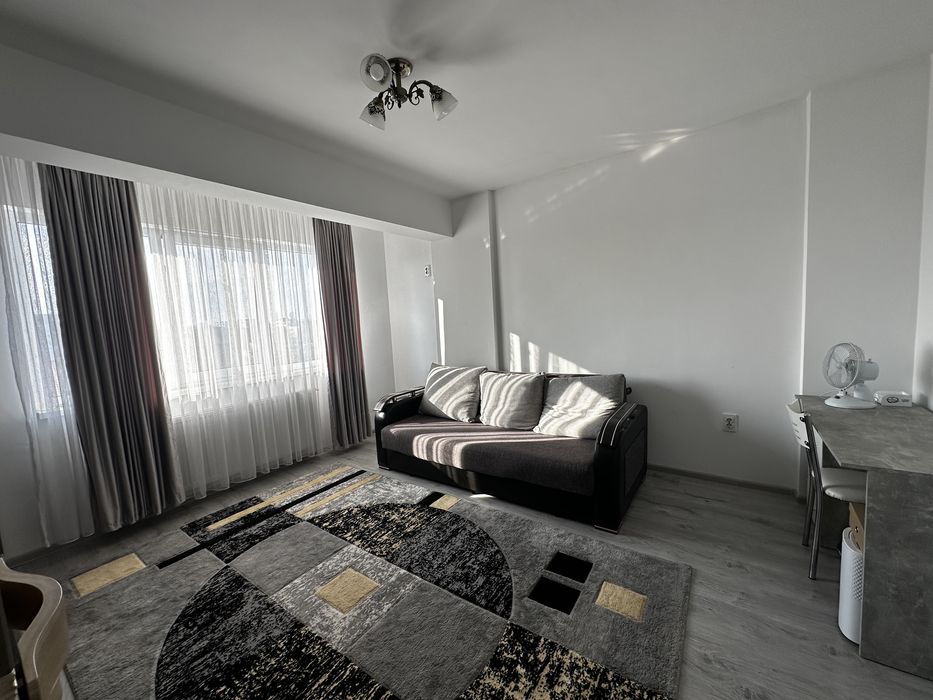 Vând garsonieră confort 1