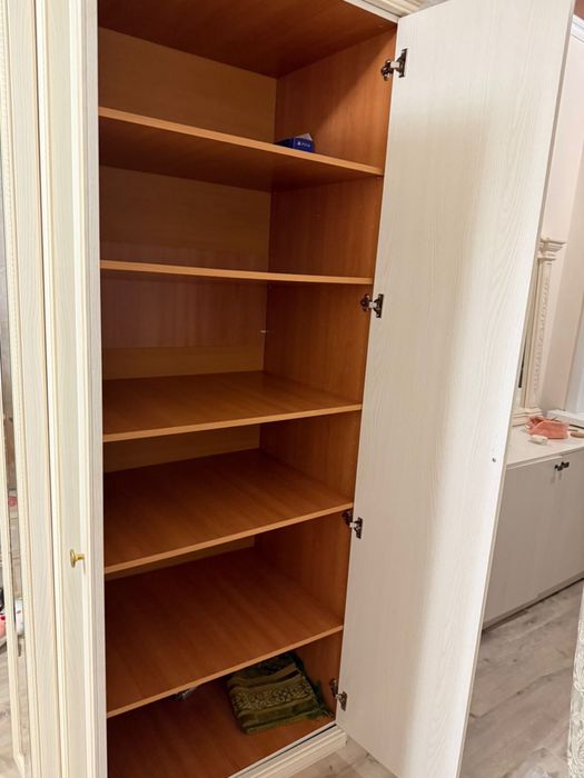 Спальний гарнитур