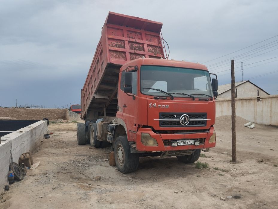 Самосвал кузови сотилади донг фенг