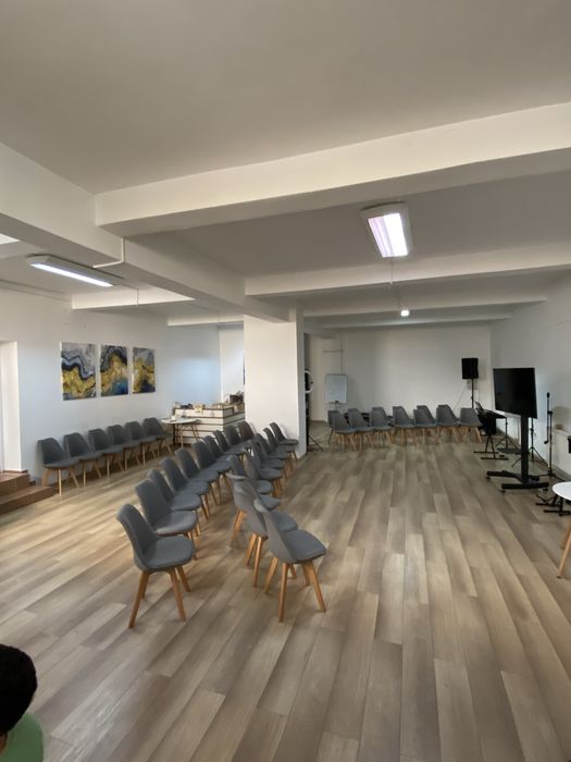 Inchiriez 2 spatii in Craiova