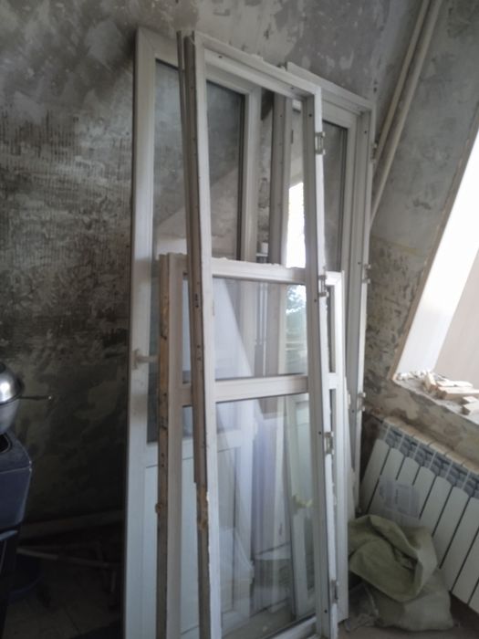Продам 2 окна и 2 двери