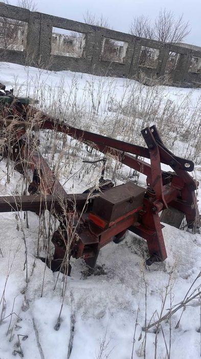 Плуг к 700 кировец