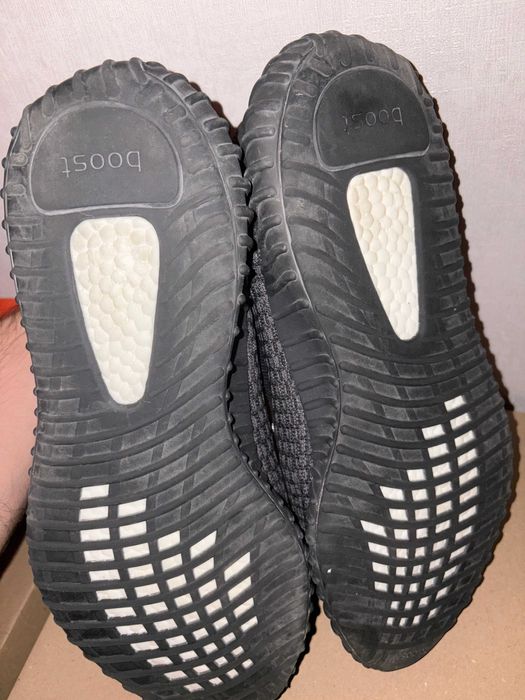 Adidas Yeezy Boost 350 V2 Black (Non-Reflective) - Номер 44