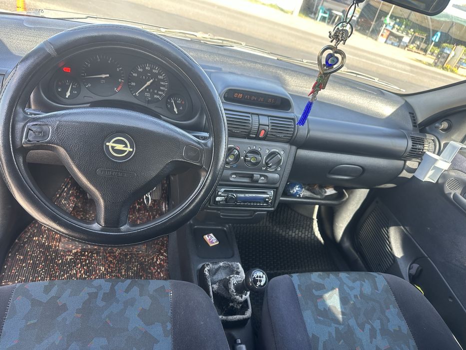 Opel corsa 1.2  16v