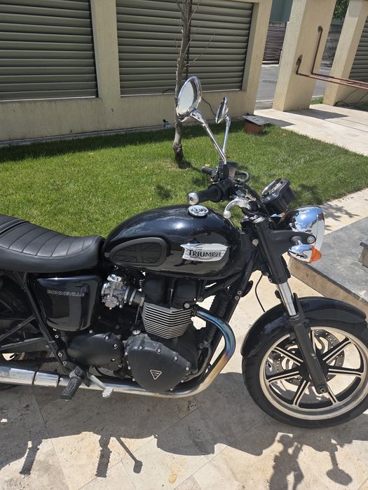 Triumph Bonneville T100