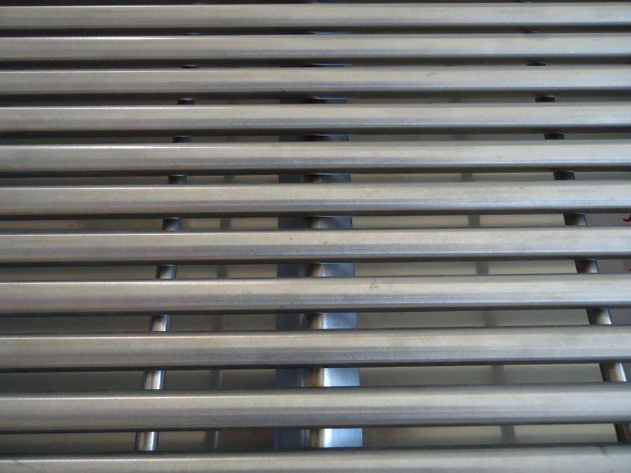 1.Скара  от неръждавейка на ток професионални за ресторанти и заведени