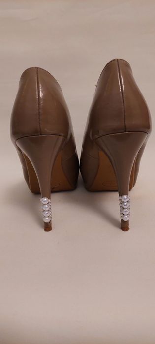 Pantofi crem new look eleganti platforma marimea 38 24 cm