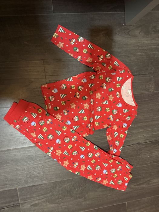 2 Pijamale noi de Craciun Lc wakiki 104-110 si 110-116