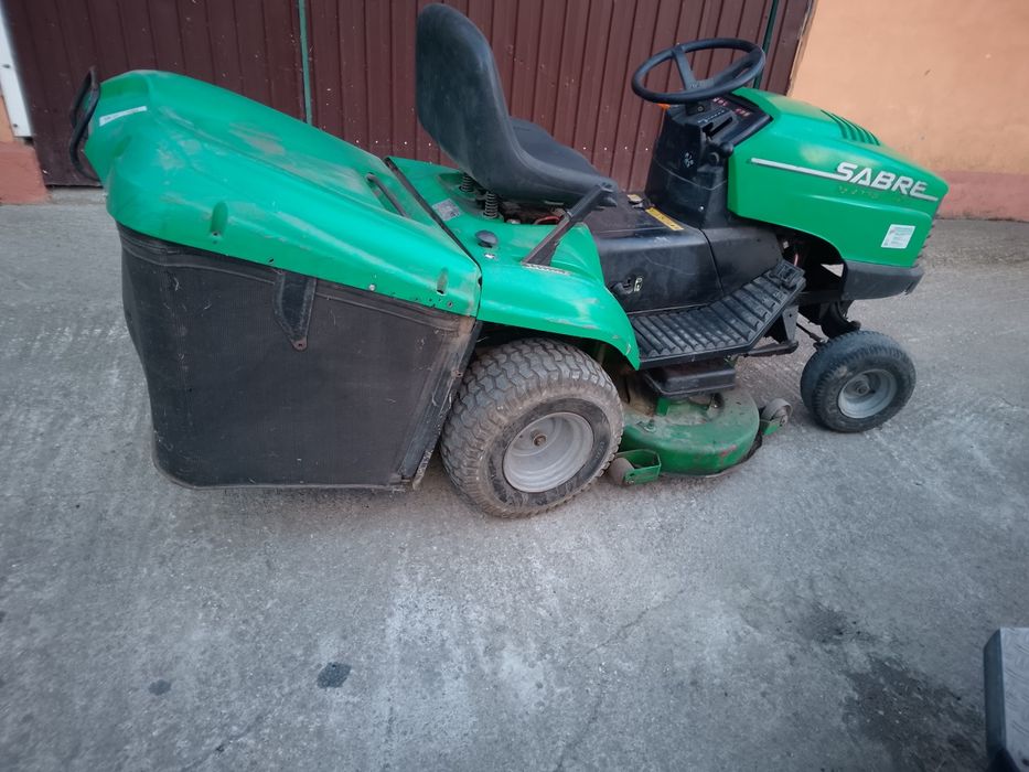 Tractoraș gazon 15 hc