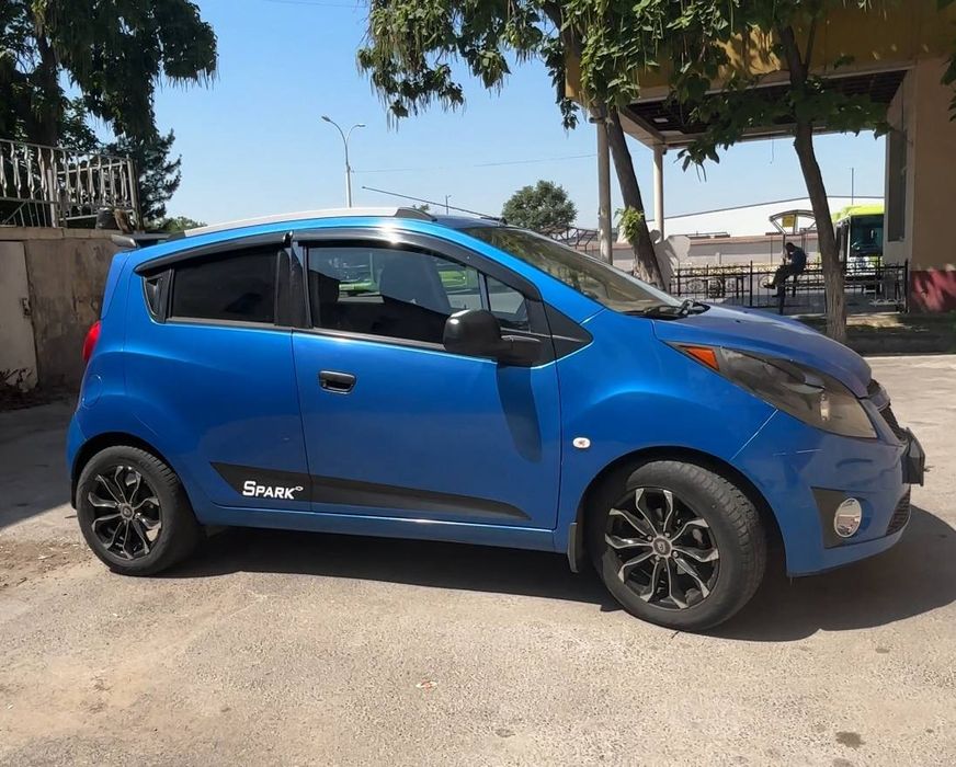 Продам Спарк 2 позиция