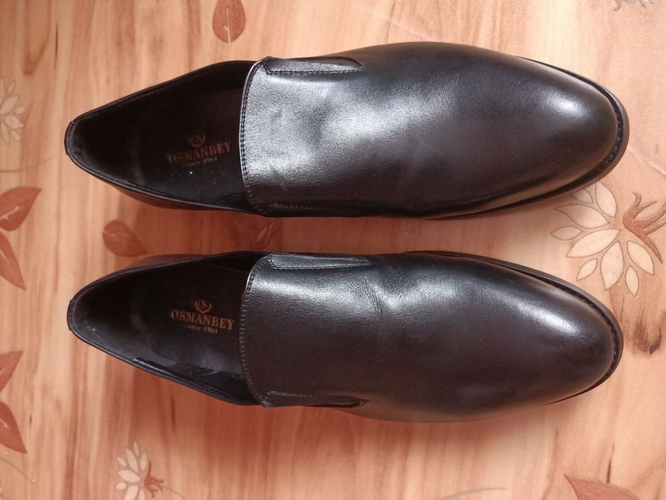 Продам туфли новые