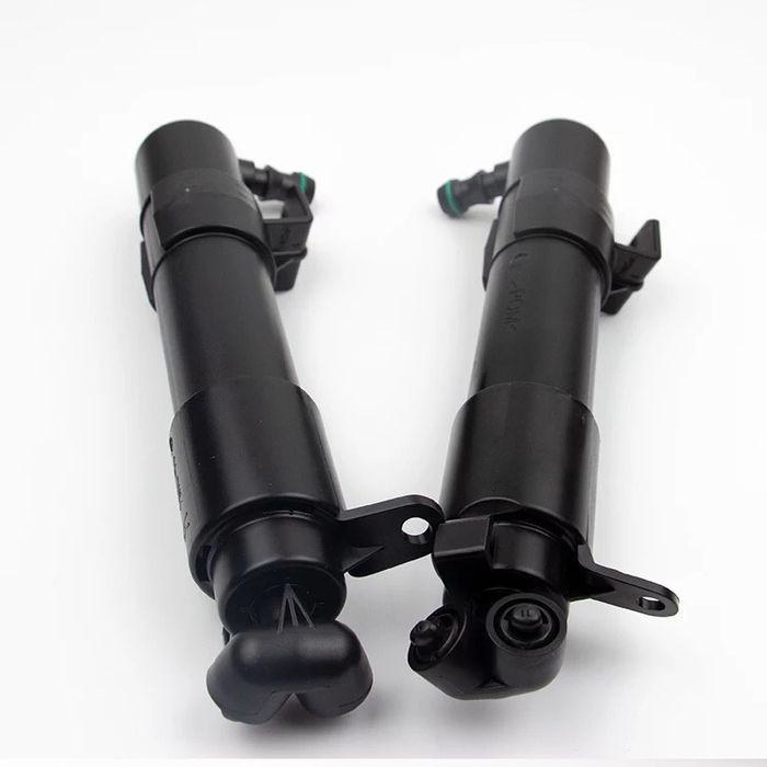 Пръскалка Mercedes W246 чистачка дюзи мерцедeс пръскалки фарове