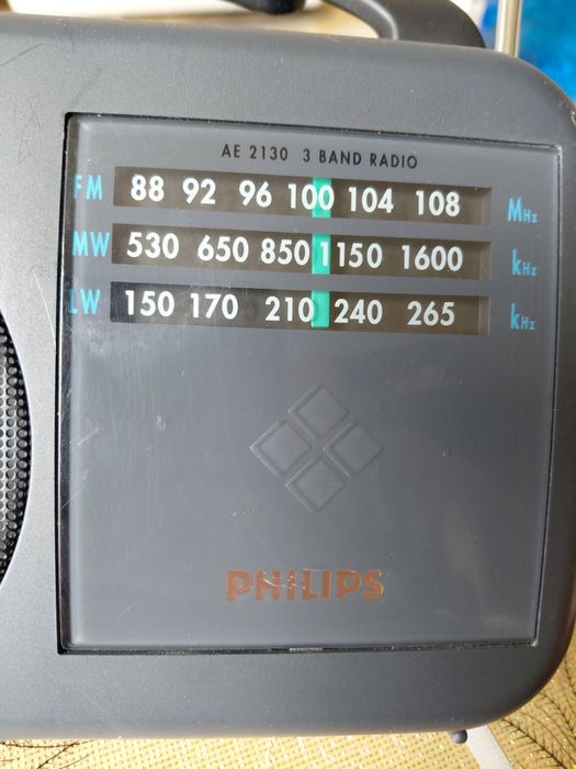 Vind radio portabil și la curent Philips
