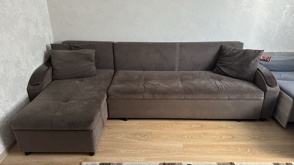 Срочно продам угловой диван