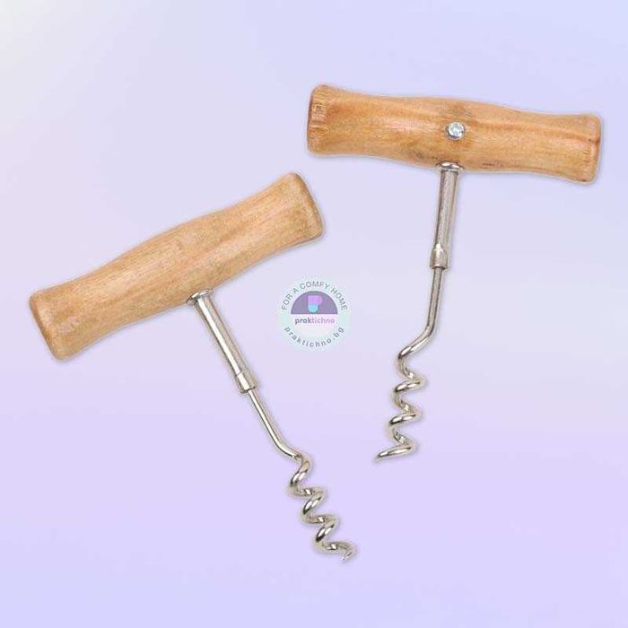 Тирбушон с дървена дръжка 9х10см класически и надежден отварач за вино