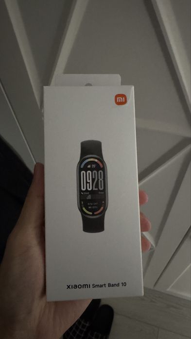 Продам Xiaomi Mi Band 10