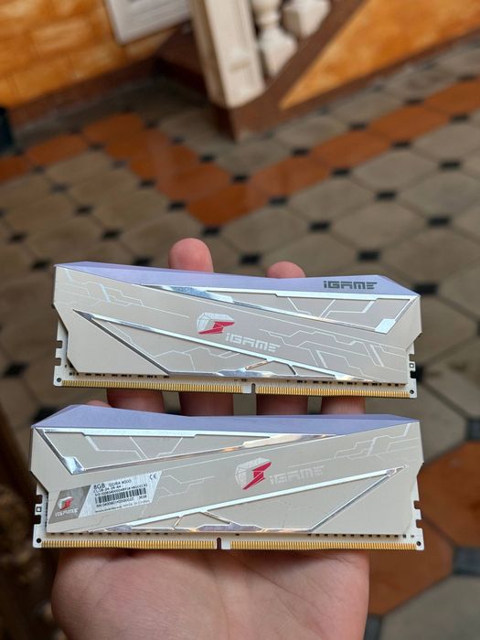 ddr4 ozu ram Corsair Vengeance RGB 8Gbx2 16Gb 3000Mhz Cl16 Radiator
