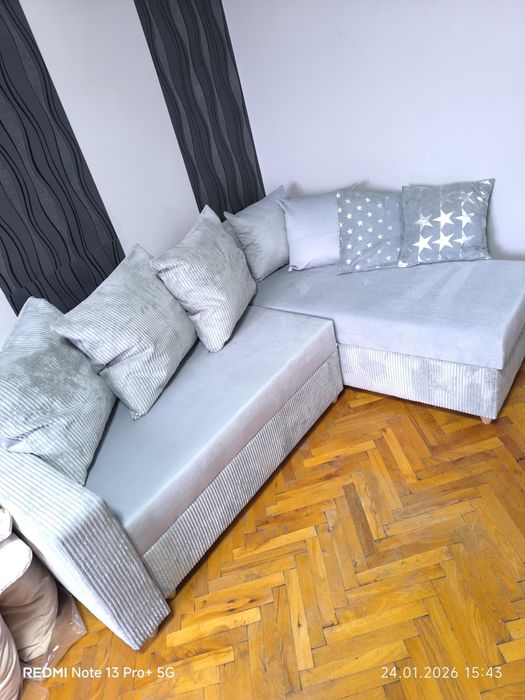 Чисто нов диван,неизползван,само сглобен но малък за помещението.