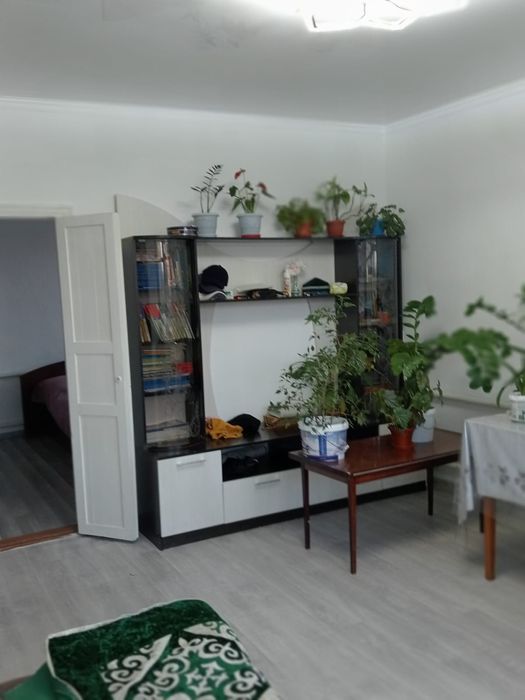 Продам  большой шпальный дом