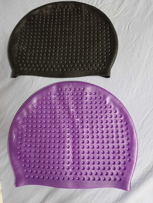 Продам шапачки для плавания б/у  swimer