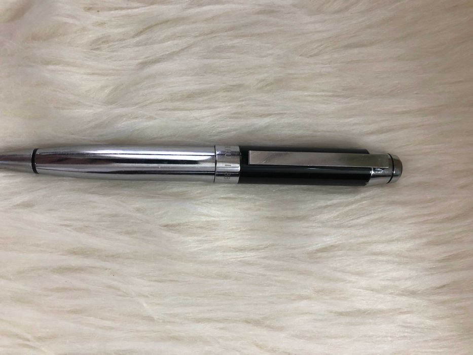 Doua Pixuri  Cerruti Originale  Impecabile