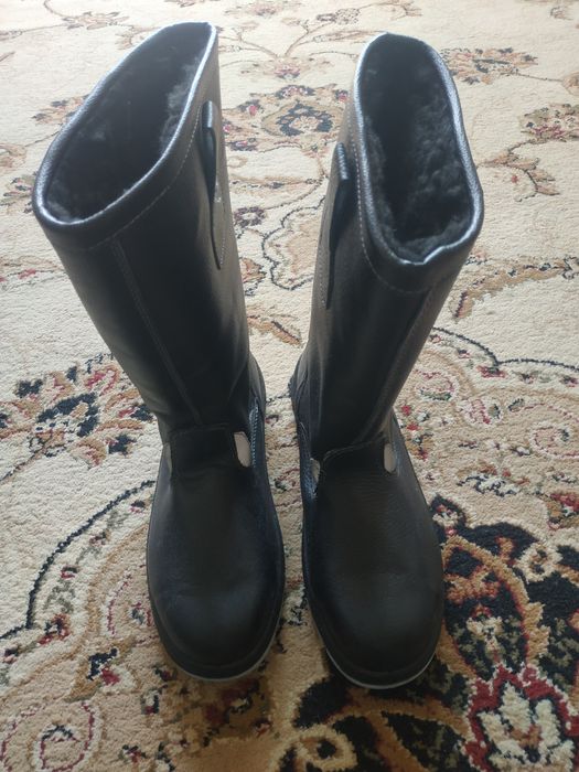 Зимный етік сатылады