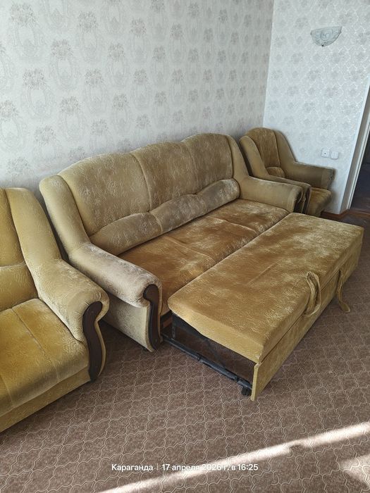 Диван и два кресла