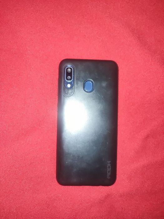 Продам Samsung Galaxy A20